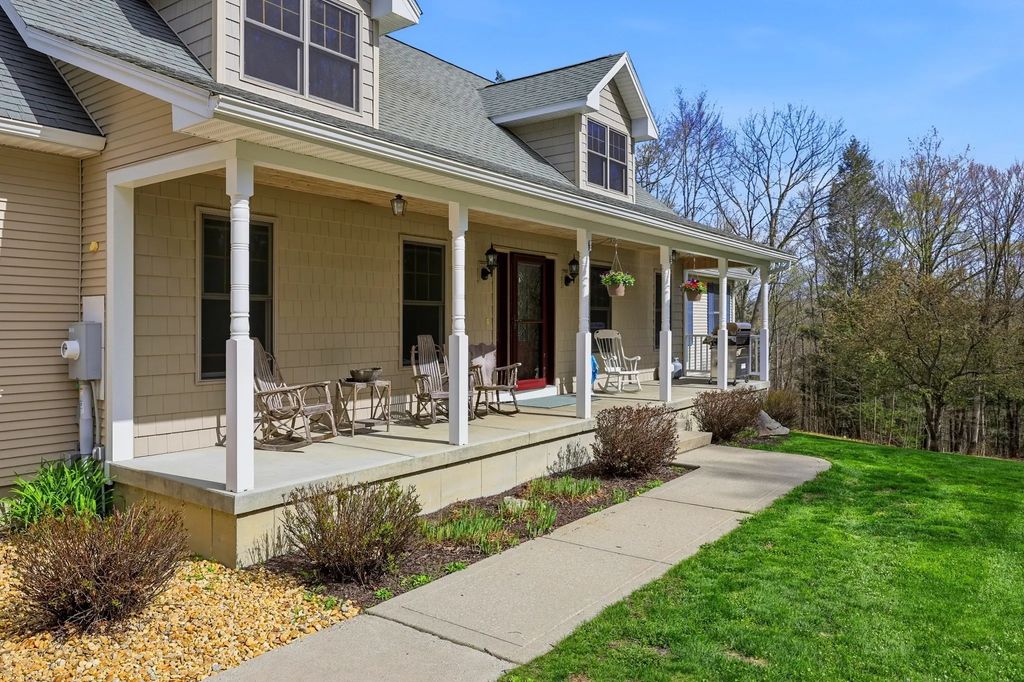 254 Bryant, Chesterfield