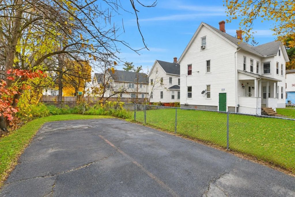 28-30 Nelson Ave, Springfield