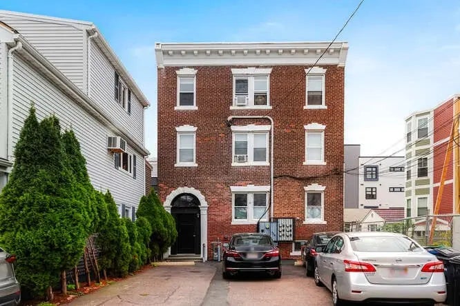 6 Bedford #1r, Somerville