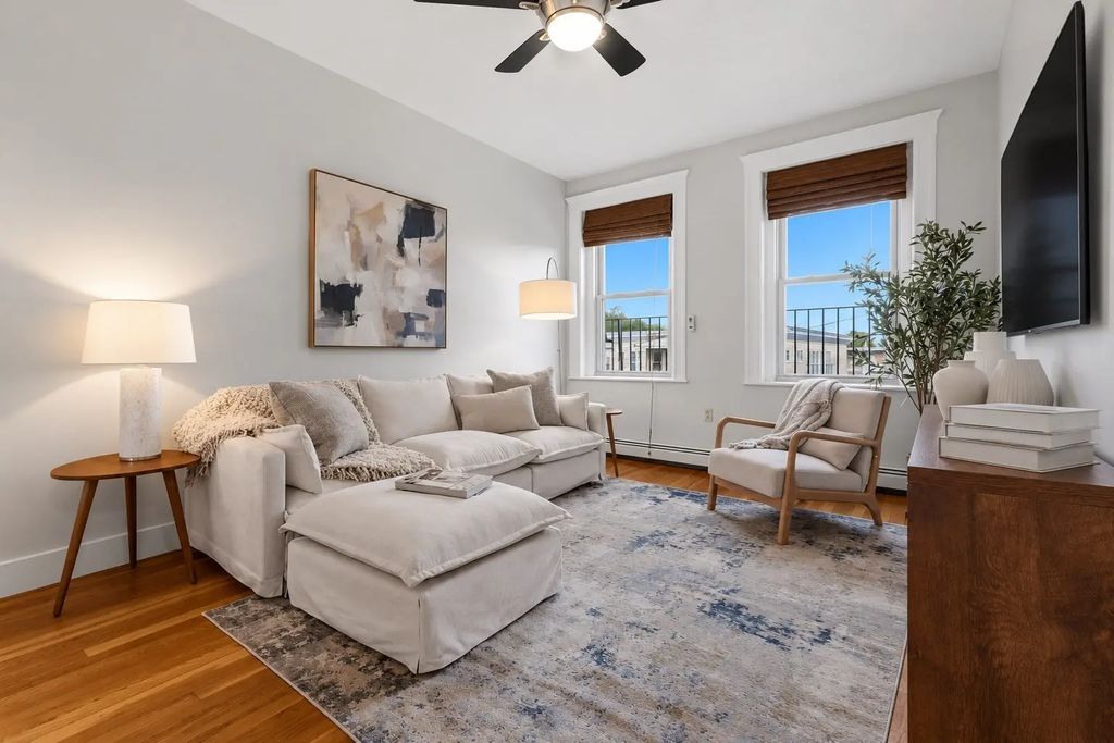 12 Ransom Rd #10, Boston