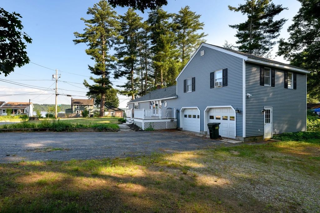 1 Pine Lane, Brookfield