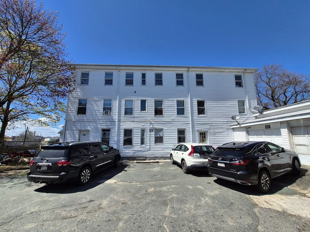 155r Washington St #3, Peabody