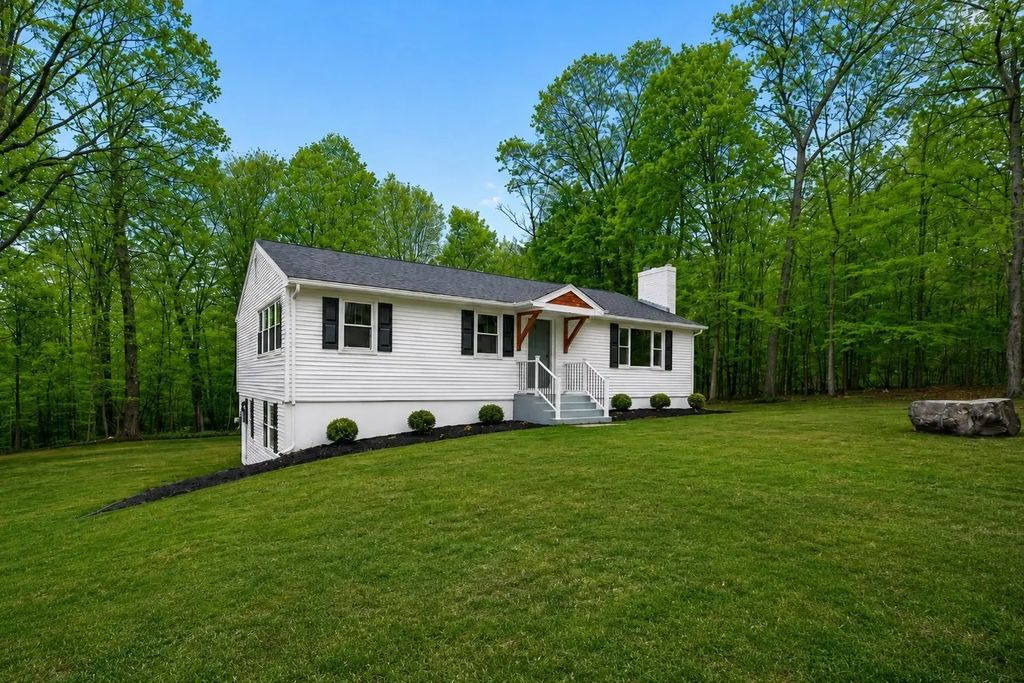 207 Bigelow St, Marlborough