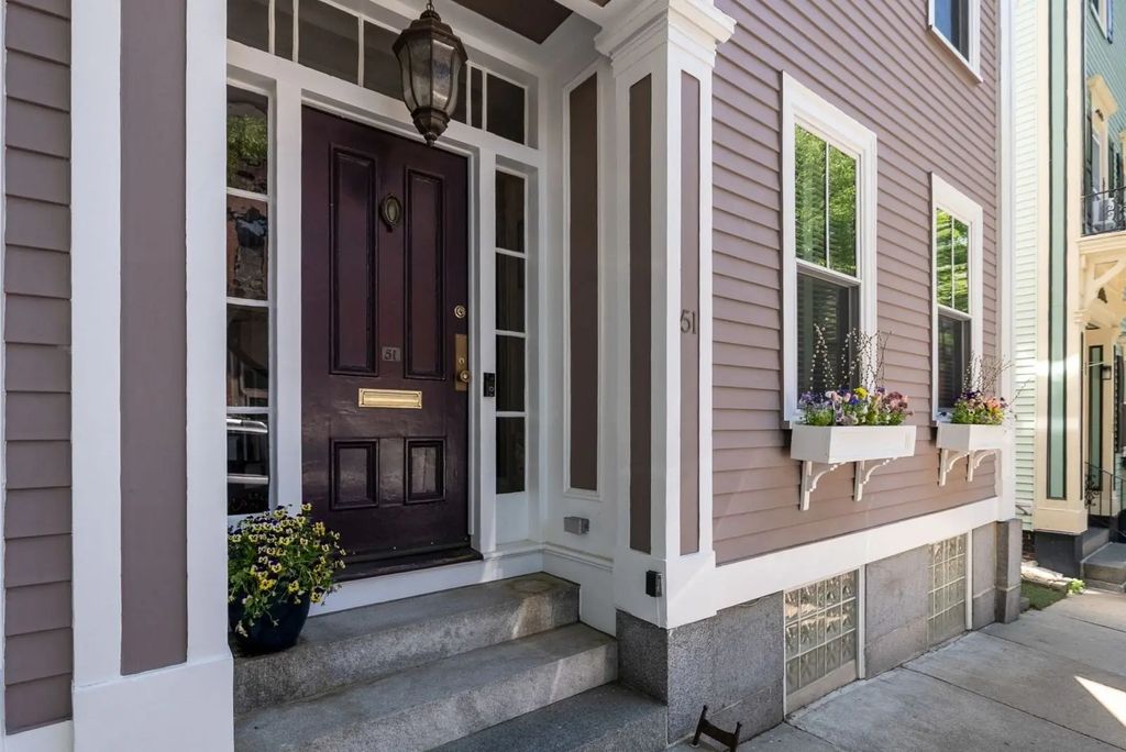 51 Chestnut Street, Boston