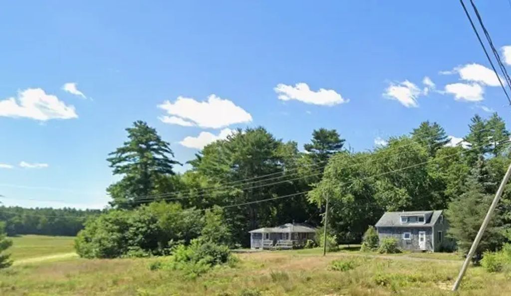 16-16r Indian Street, Carver