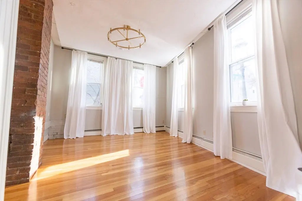 18 Pleasant St #1, Boston