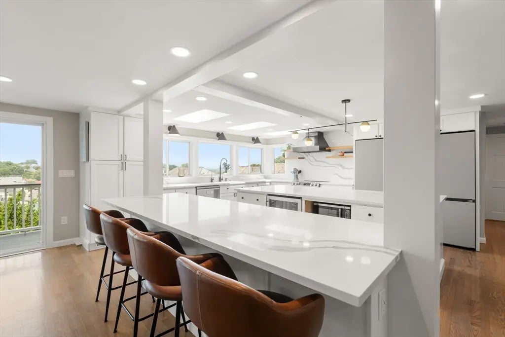 21 Glenley Ter, Boston