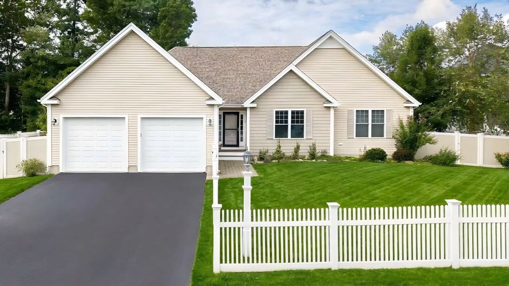 12 Waterford Circle, Dighton