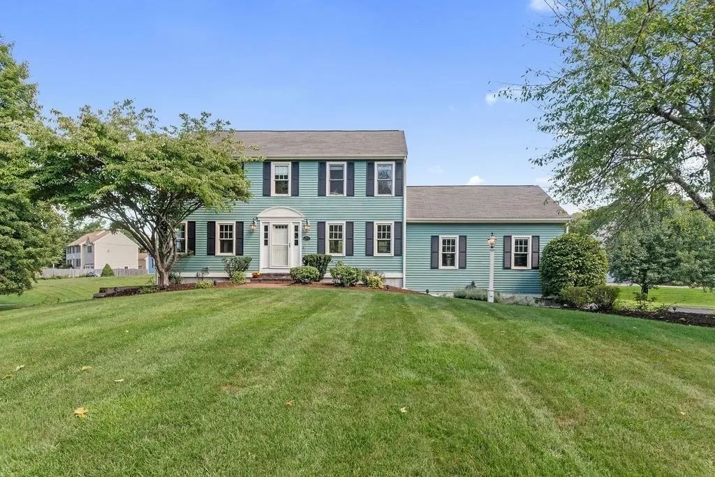 264 Bay Rd, Easton