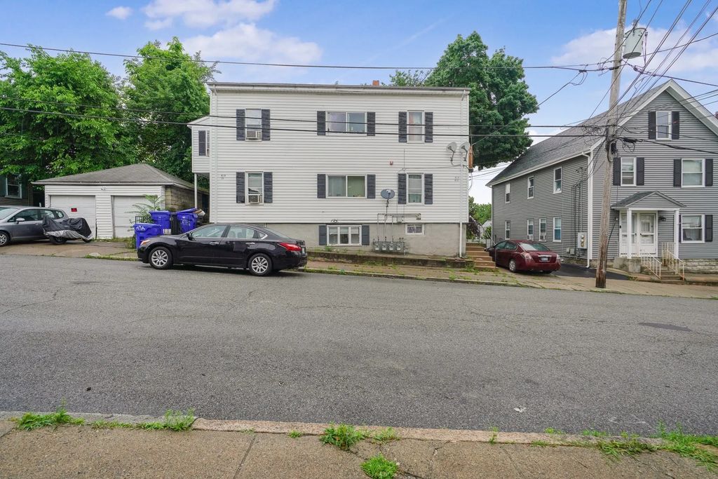 39 Highland St, Pawtucket