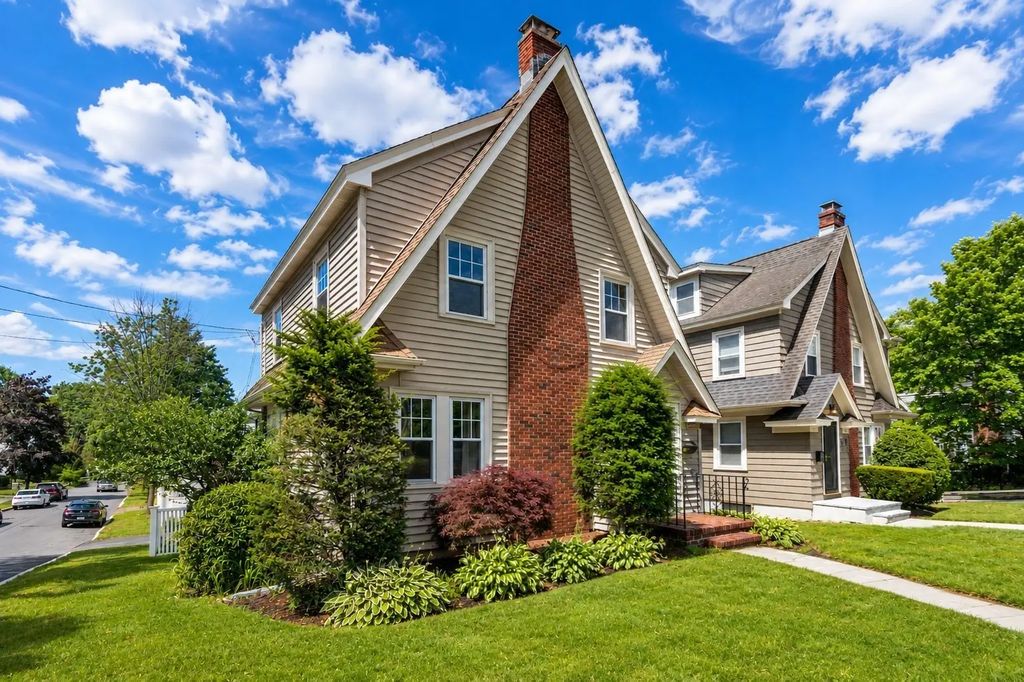 1200 Brook Road, Milton