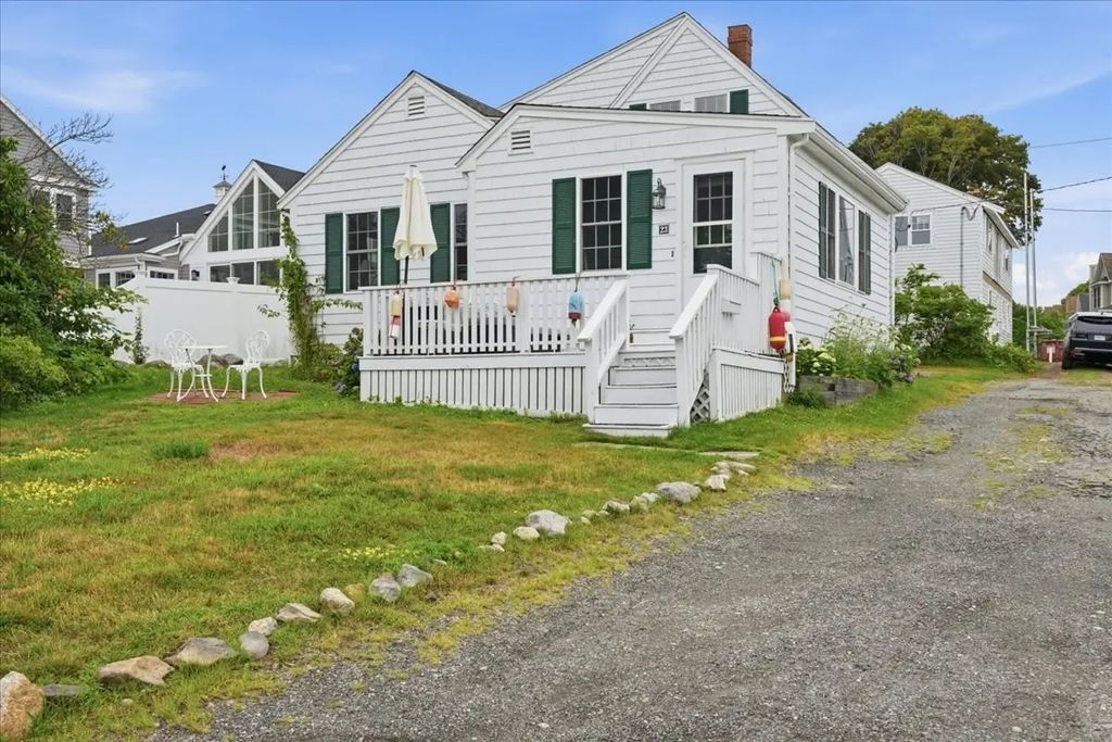 23 Morton Pl, Scituate
