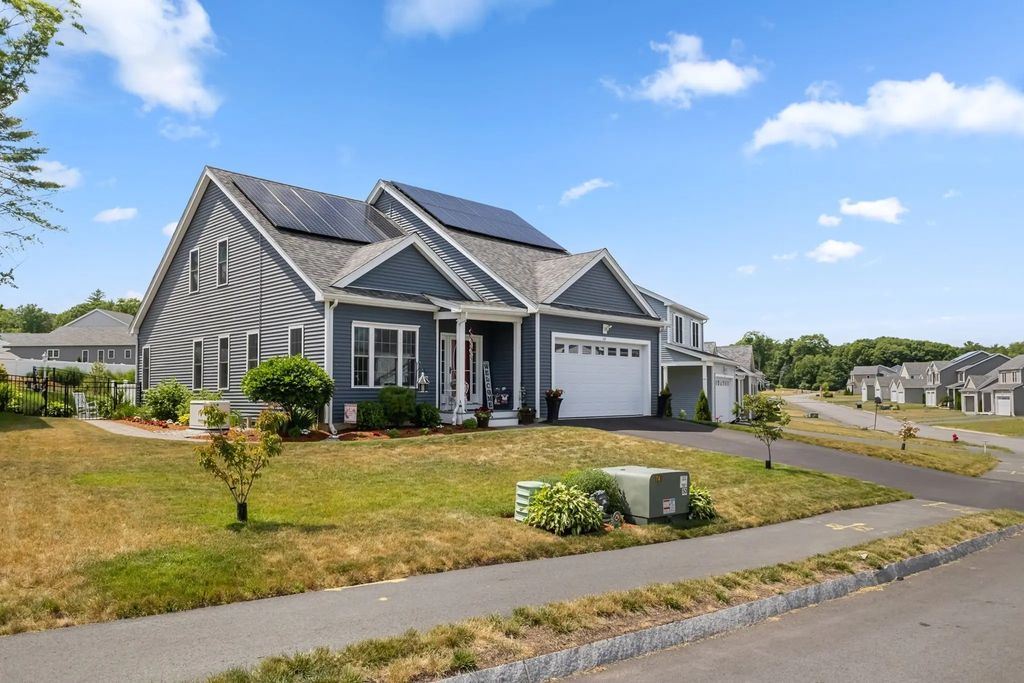 59 Tea Party Drive, Uxbridge