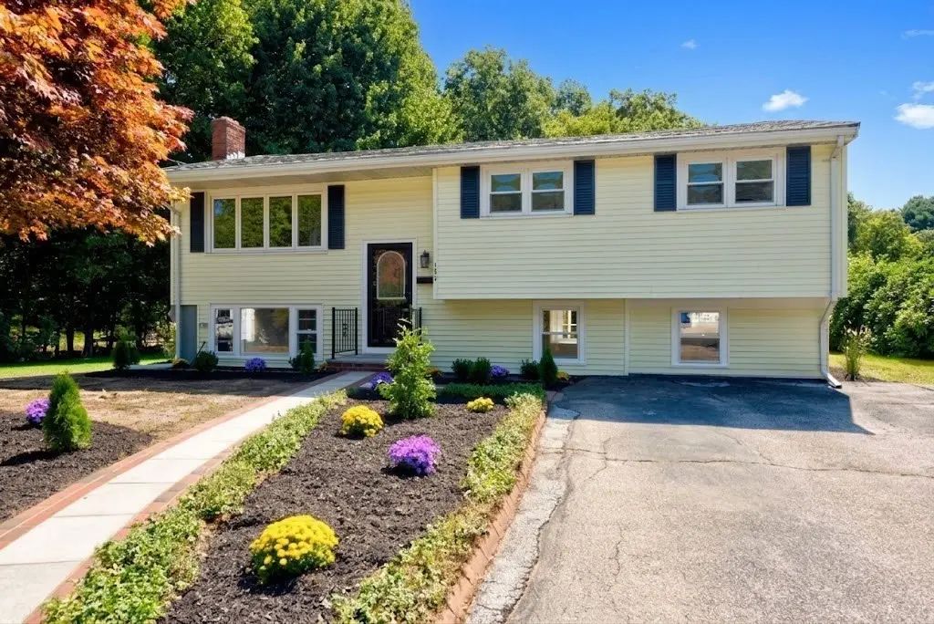 103 Columbus Ave, Stoughton