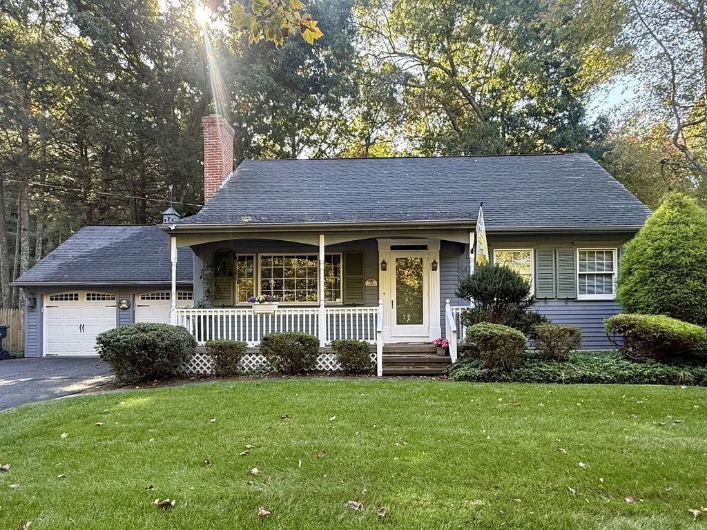 719 South Branch Parkway, Springfield
