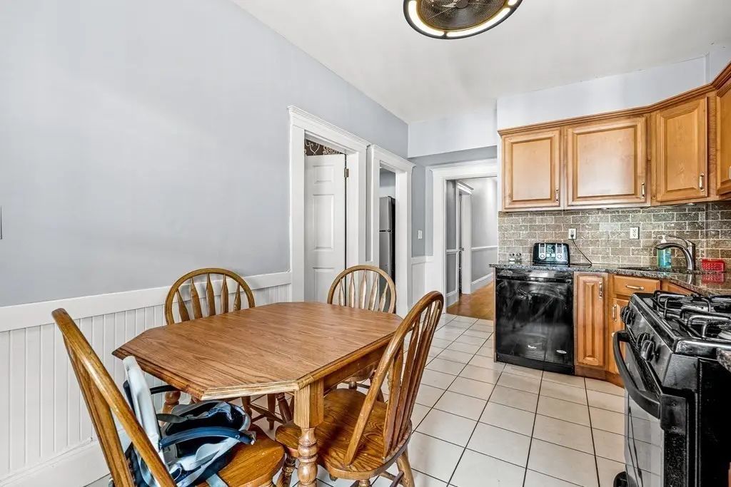 22 Auburn St #3, Malden