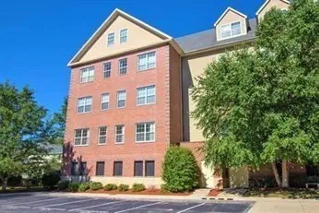 1 Powder Mill Square #107, Andover