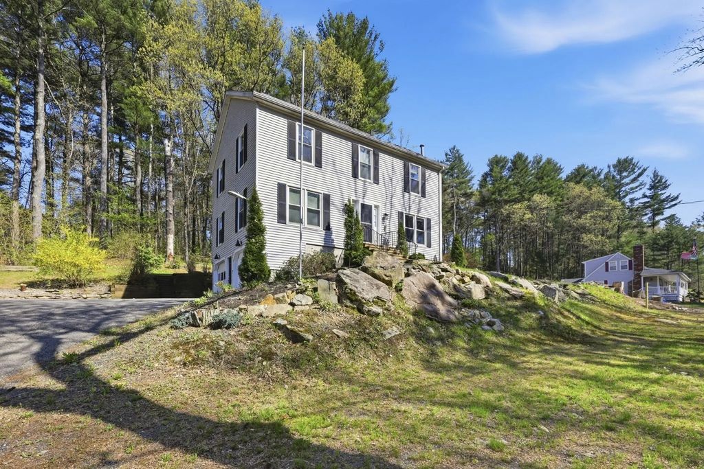 66 Buttonwood Avenue, Sutton