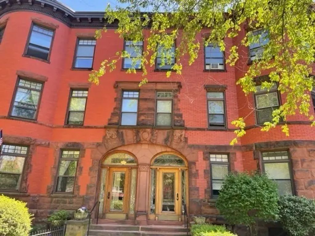 1793 Beacon St #3, Brookline