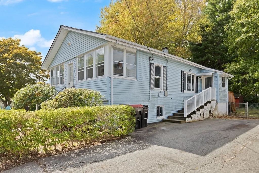 75 Sterling Ave, Brockton