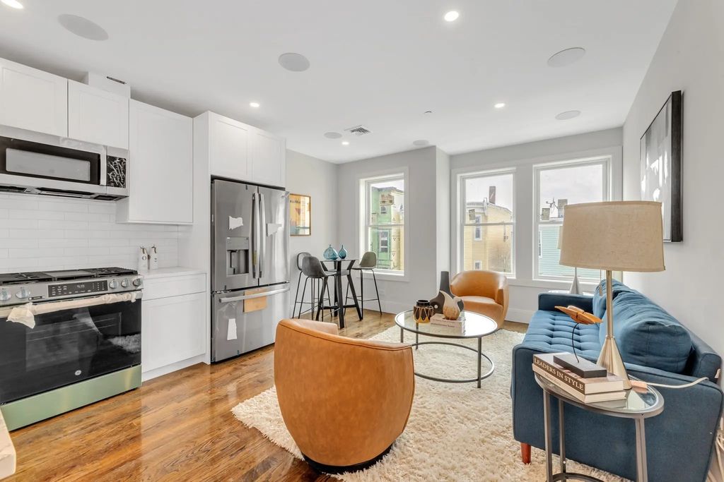 199 Havre St #1, Boston