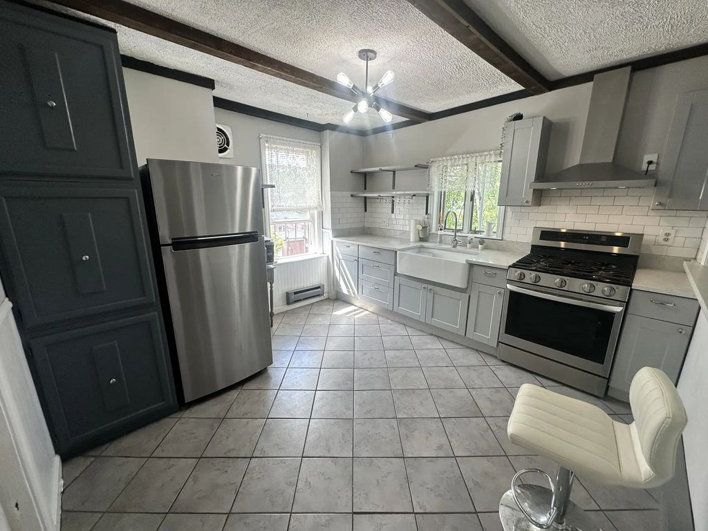 203 3rd St. #3, Cambridge
