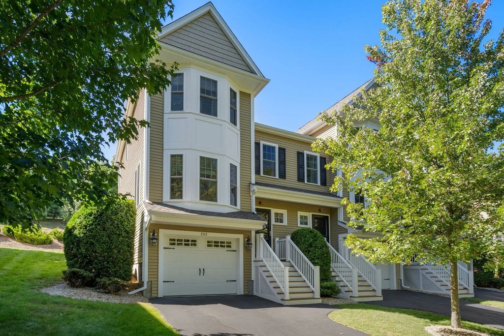 303 Crystal Way #303, Bellingham