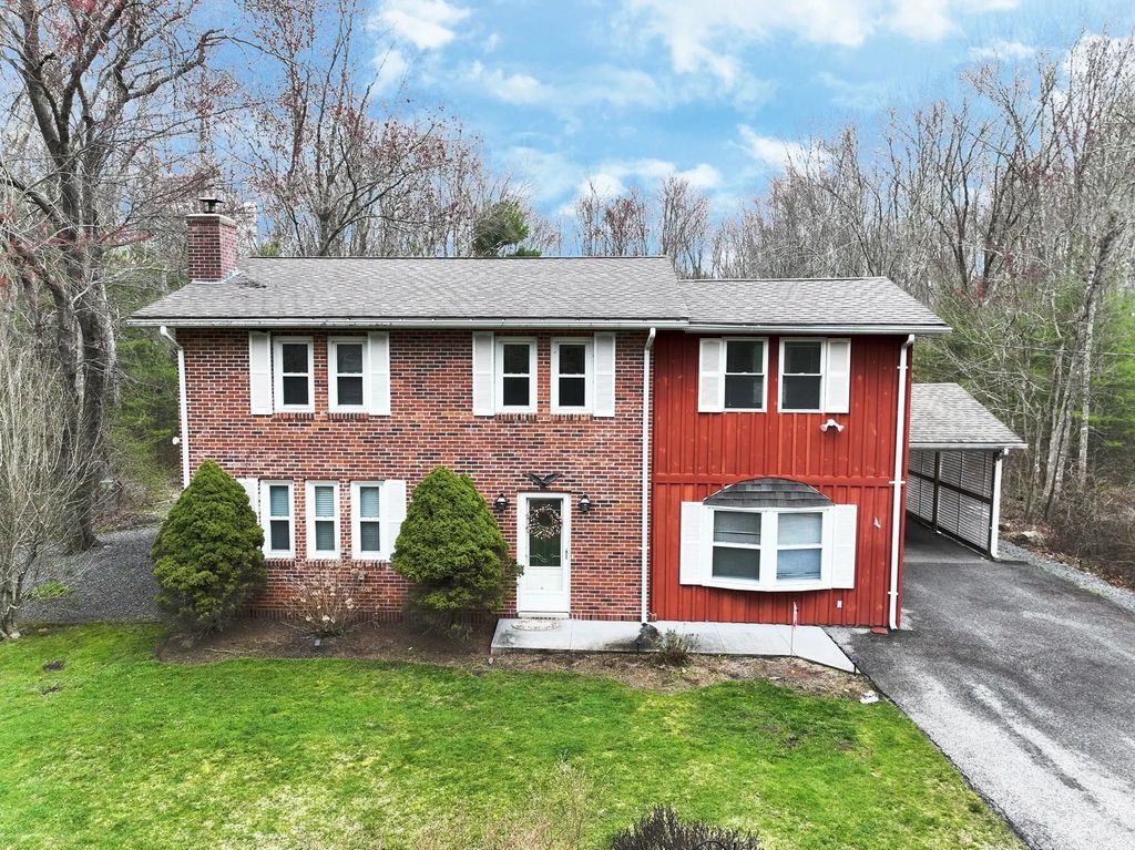 620 Ledge Rd, Seekonk