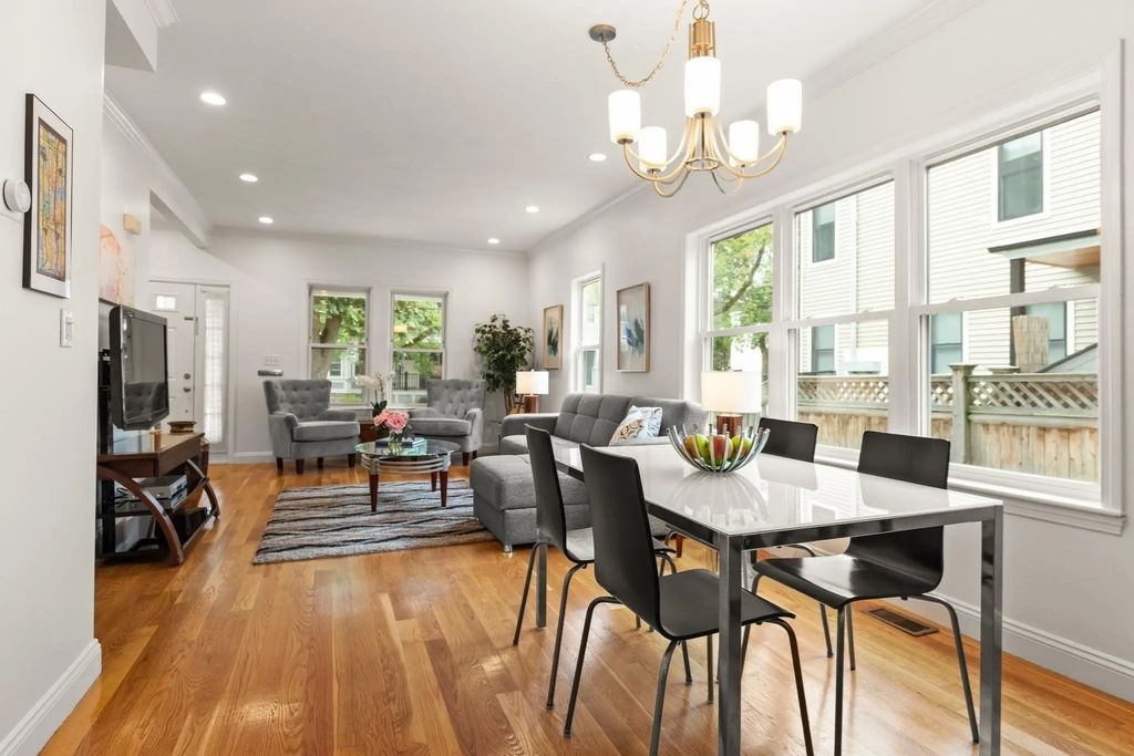 51 Wyman Ter #b, Arlington