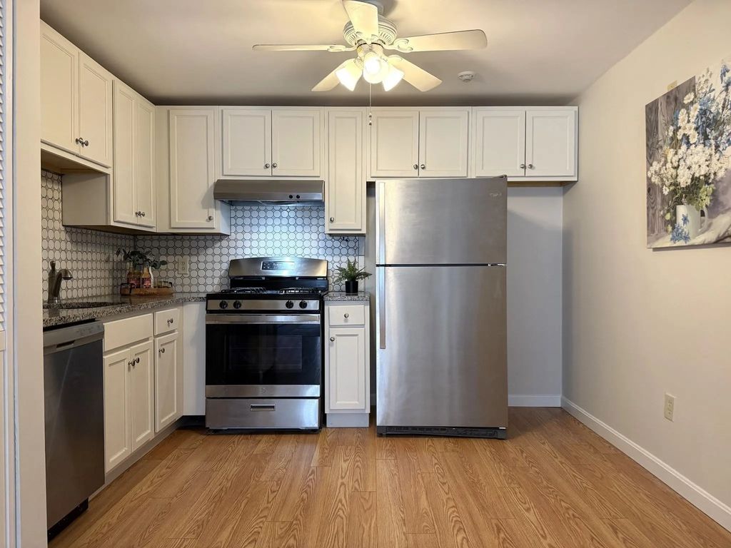 8 Kenmar Dr #64, Billerica