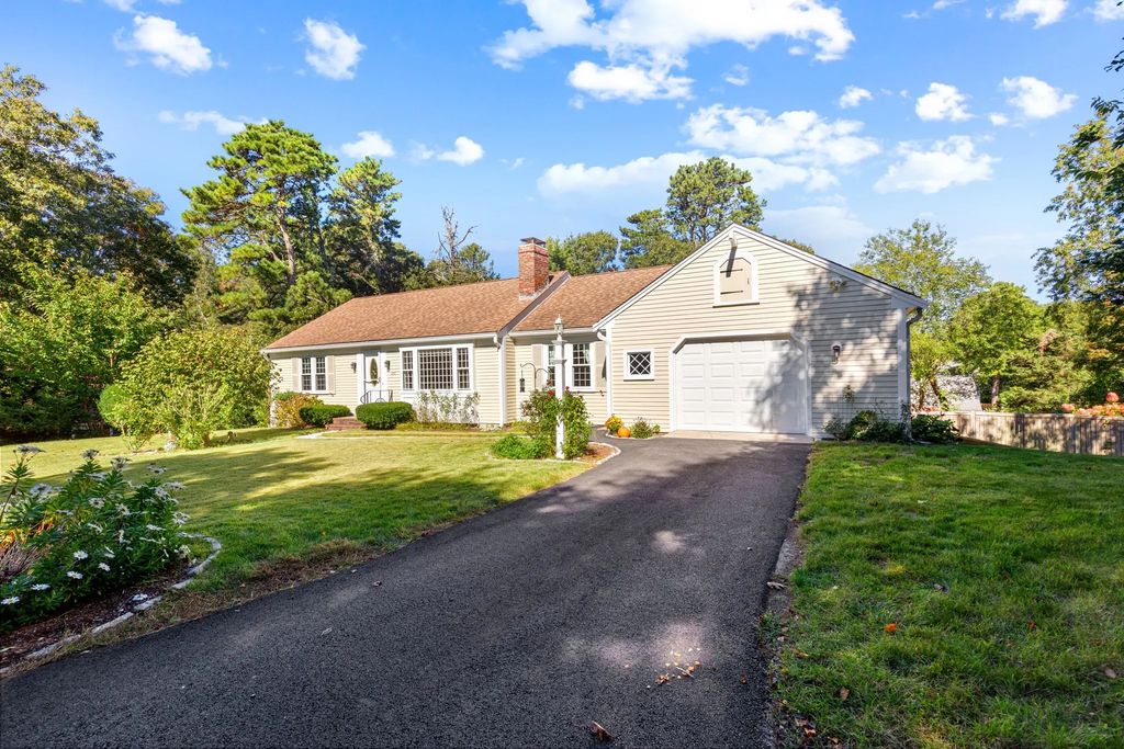 106 Pompano Rd, Yarmouth