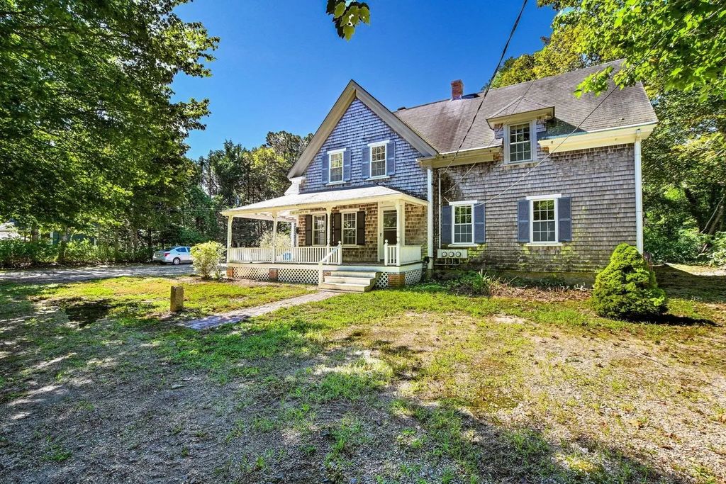 46 County Road, Falmouth