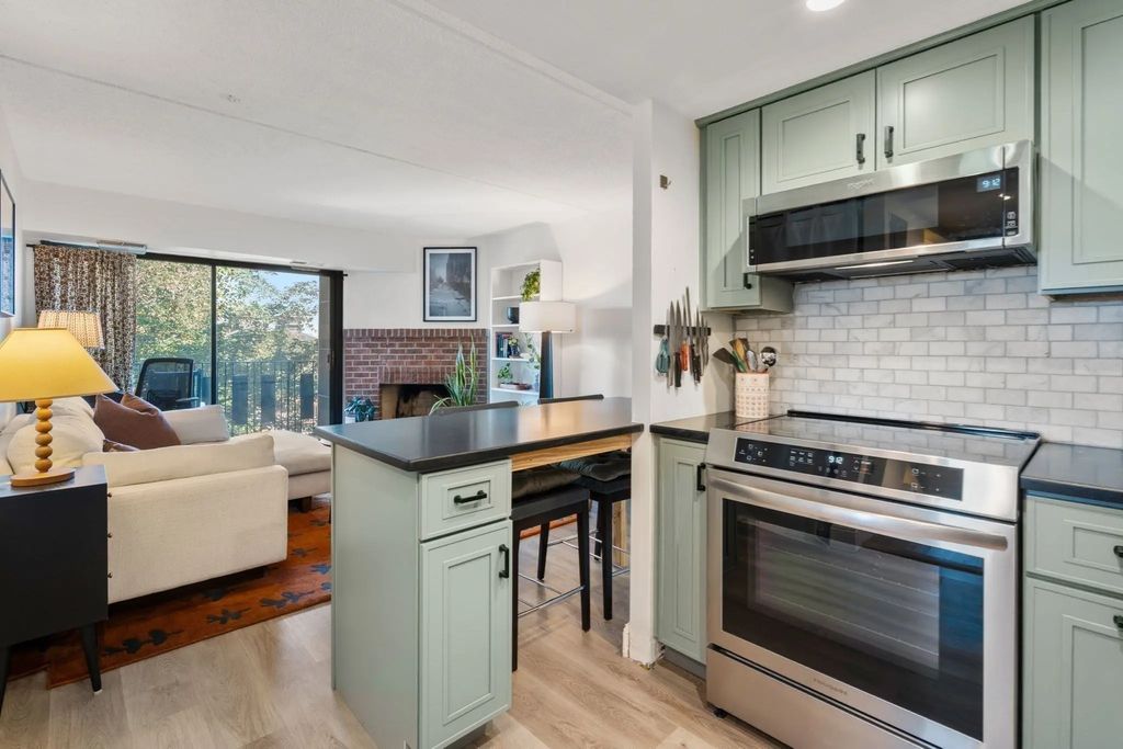 390 Broadway #54, Somerville