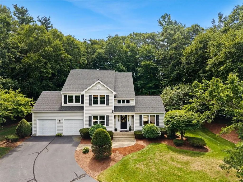 100 W Lake Dr, Taunton