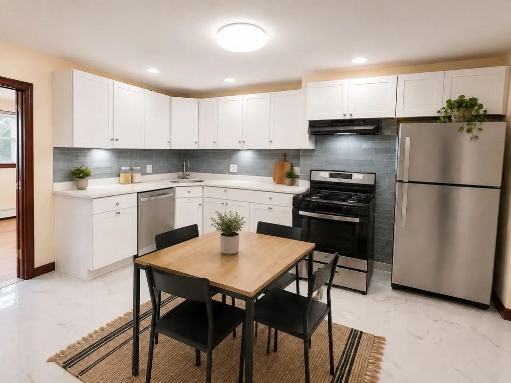 116 Bremen #3, Boston