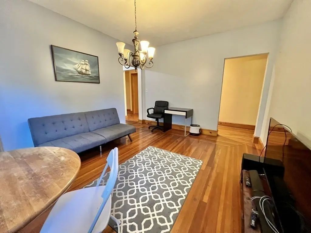 558 Washington St #1, Boston