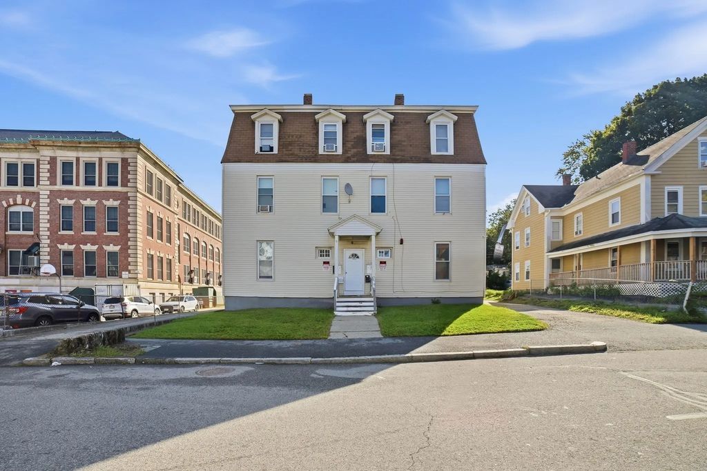 9 Freeland St #1r, Worcester