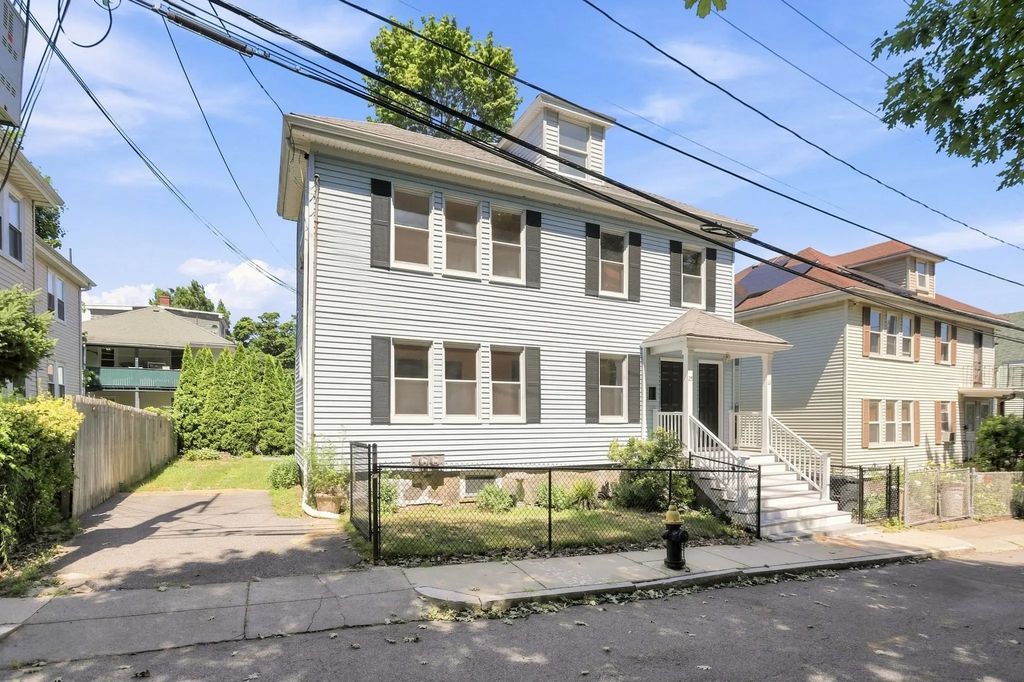 23-25 Suncrest Rd #2, Boston
