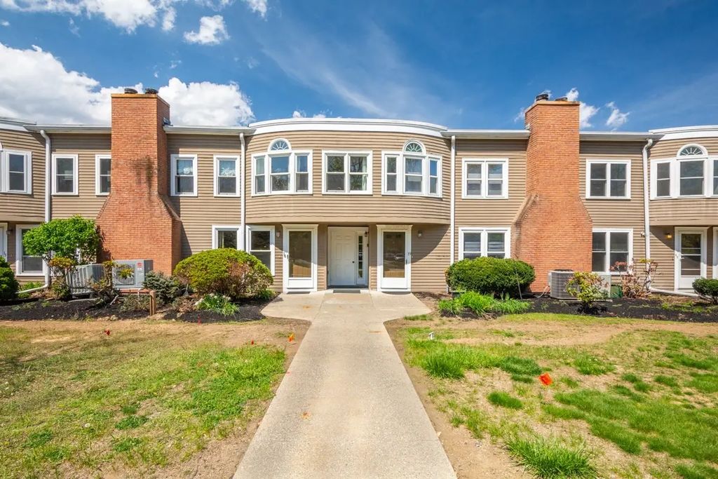 75 Page Rd #16, Bedford