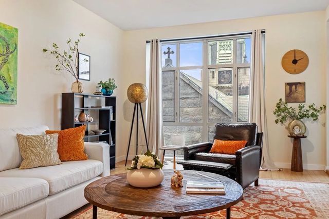 150 Dorchester Ave #604, Boston