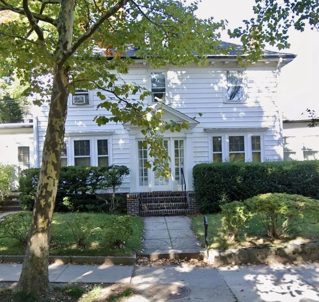 3 Greenough Street, Brookline