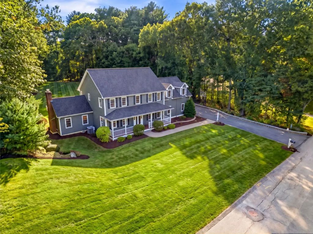 135 Candlestick Rd, North Andover