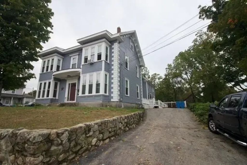 21 Pleasant St #c, Merrimac