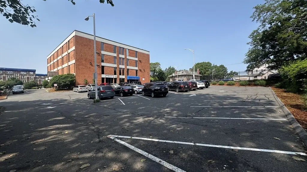 155 Maple St #304, Springfield