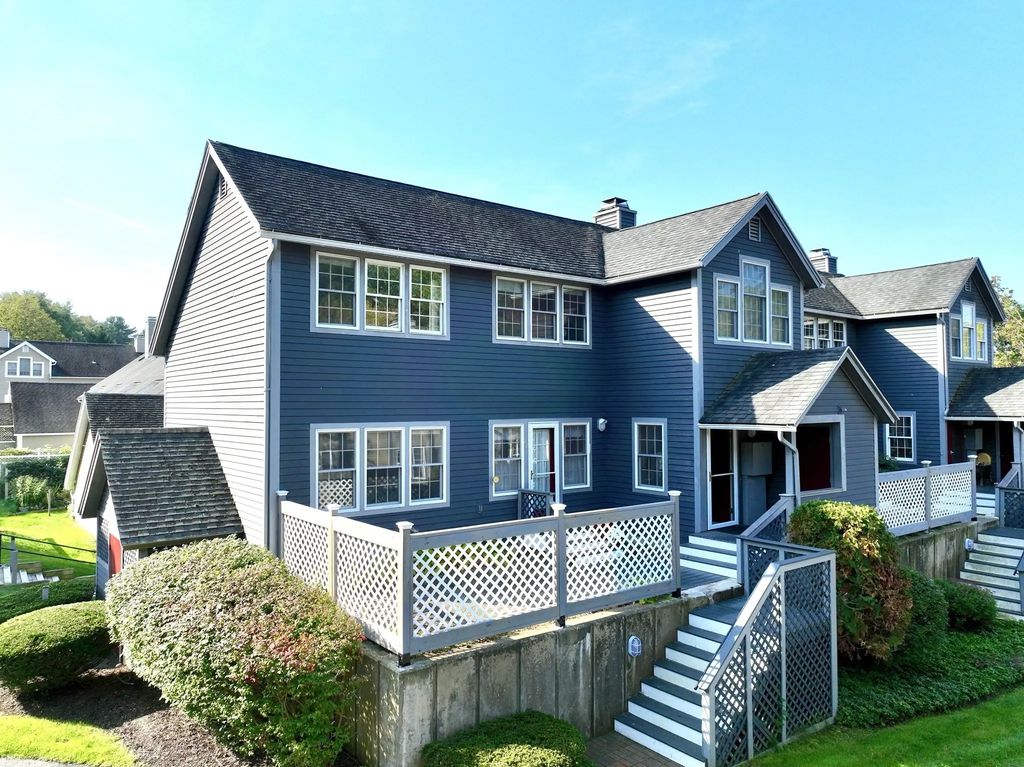 62 Amity Place #62, Amherst