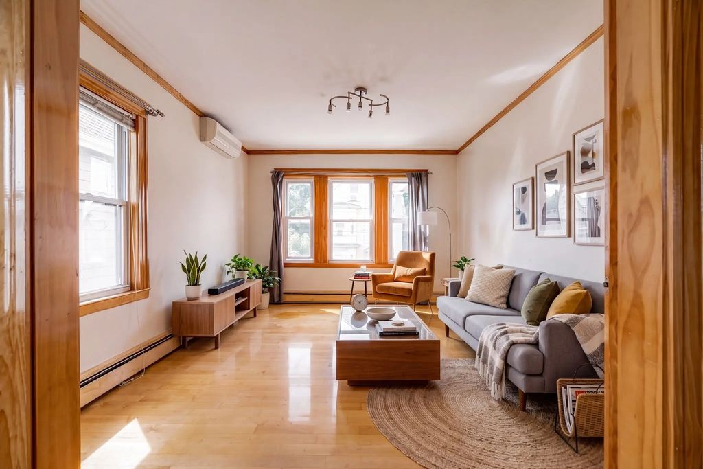 59 Court St #2, Medford