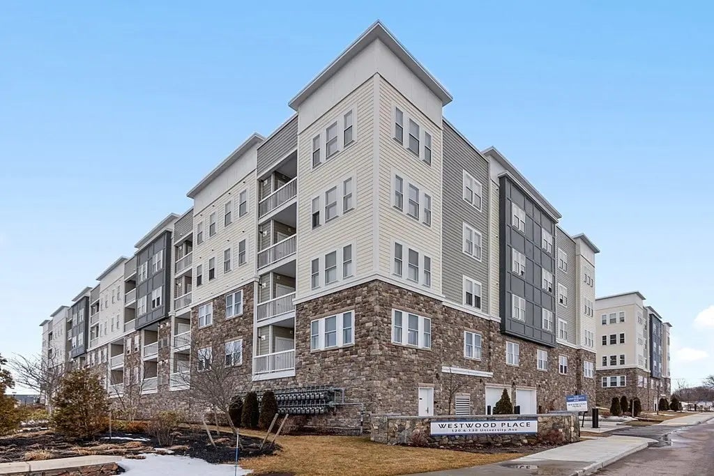 120 University Ave #2308, Westwood