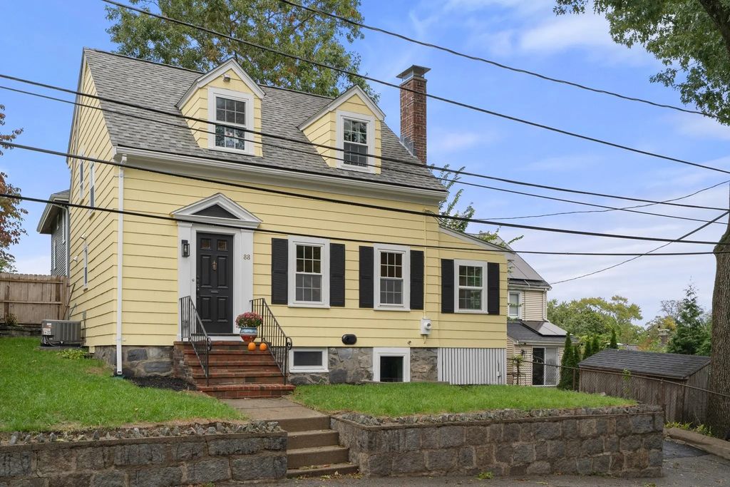 88 Decker St, Milton