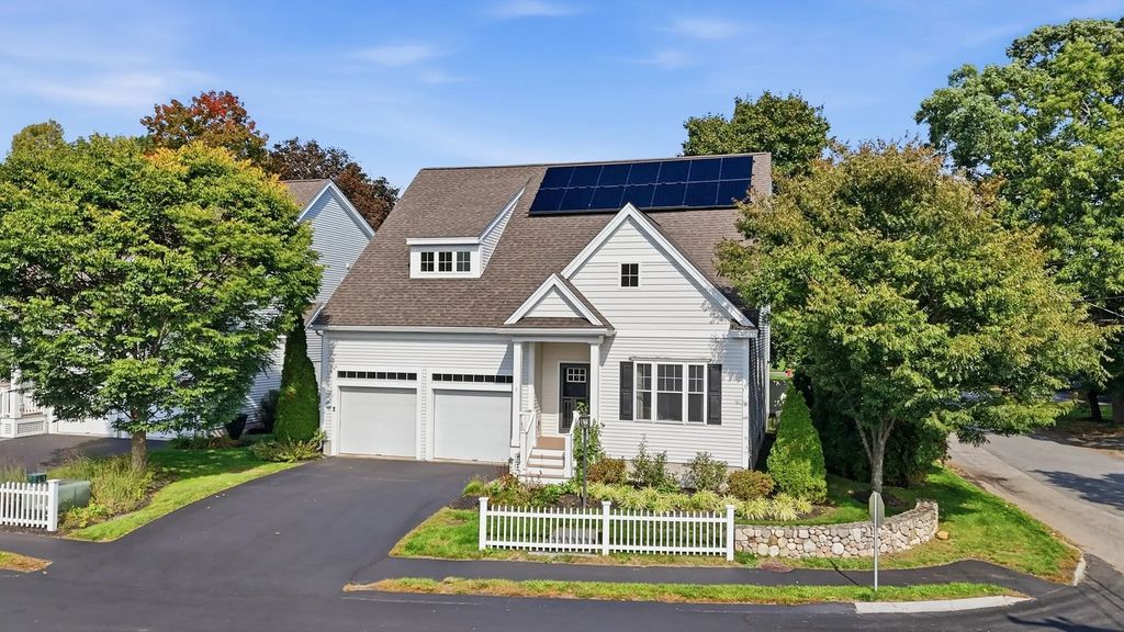 1 Martha Ln, Acton