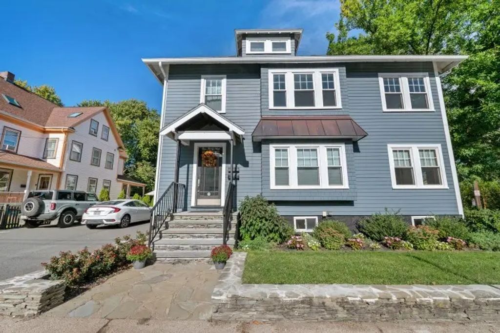 139 Warren Street #2, Arlington